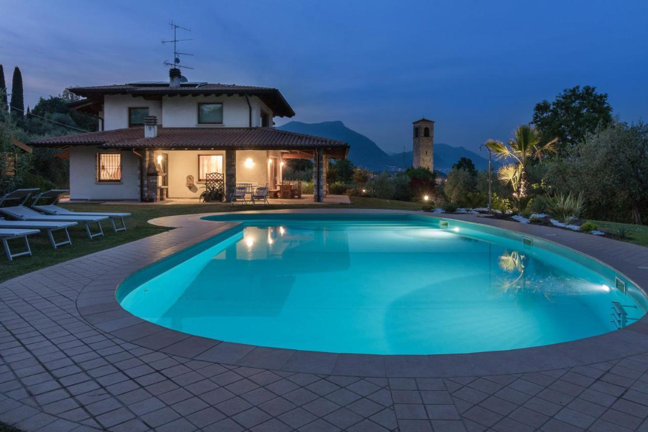 Villa Oleander Манерба-дель-Гарда Экстерьер фото