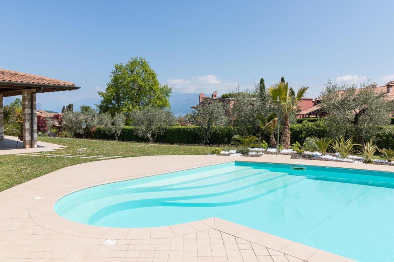 Villa Oleander Манерба-дель-Гарда Экстерьер фото