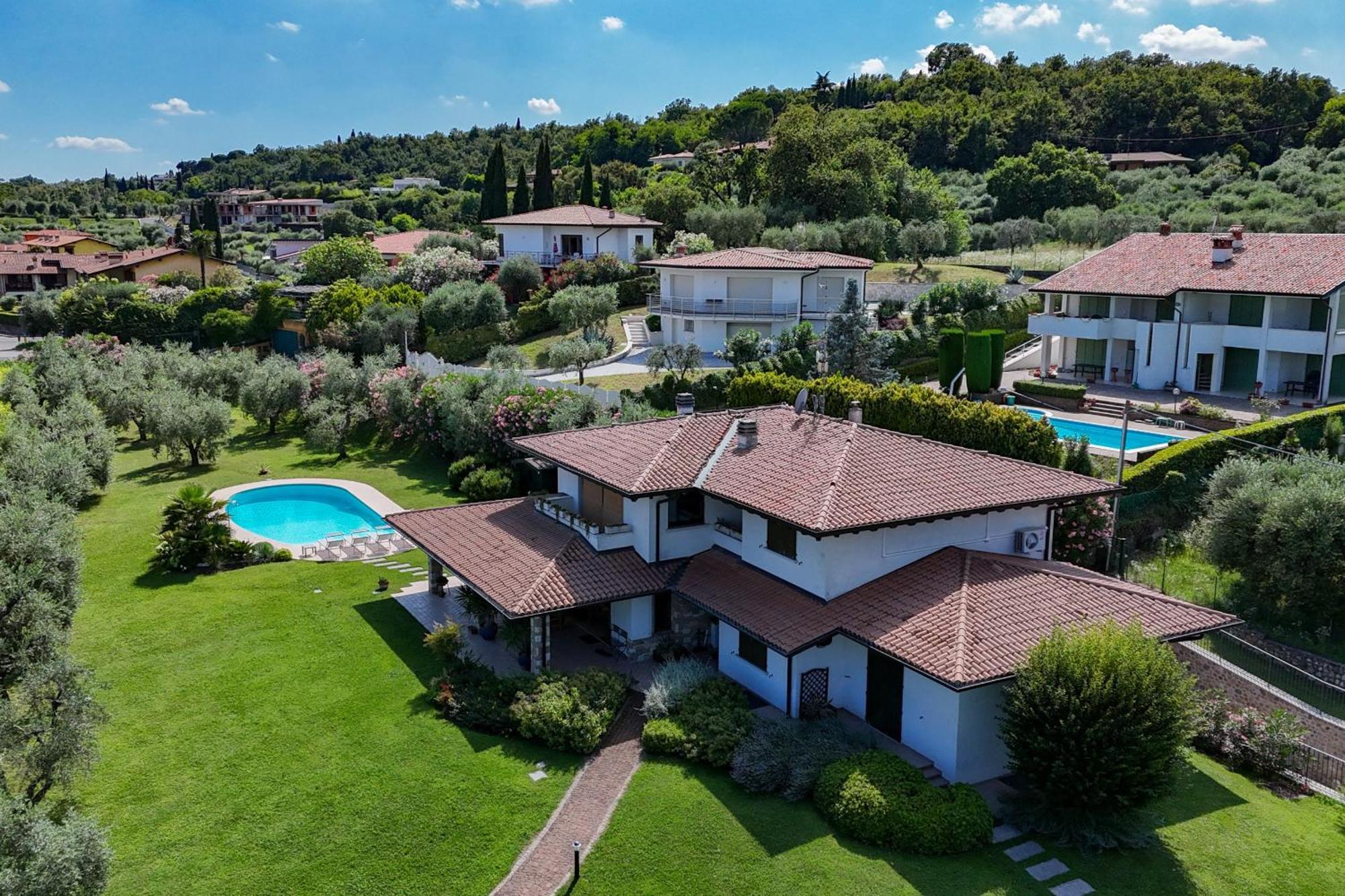 Villa Oleander Манерба-дель-Гарда Экстерьер фото